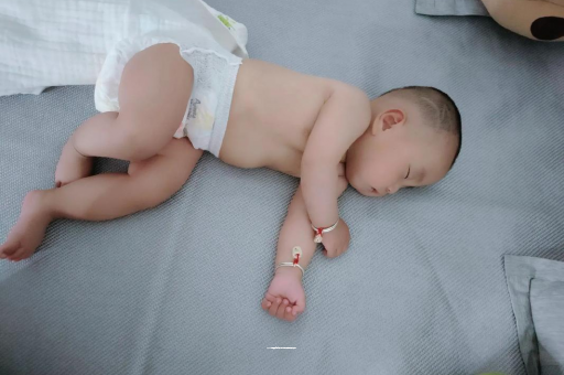 滑县宝宝口水多怎么回事