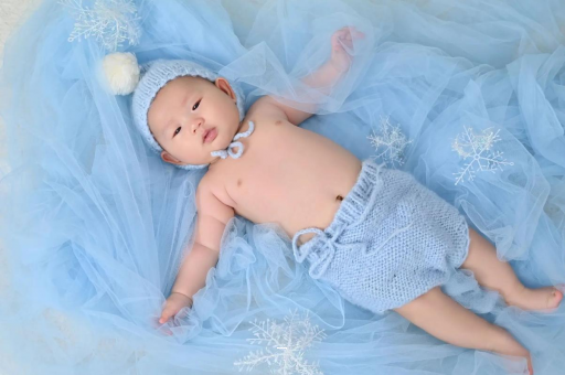 滑县宝宝多大能喝纯牛奶